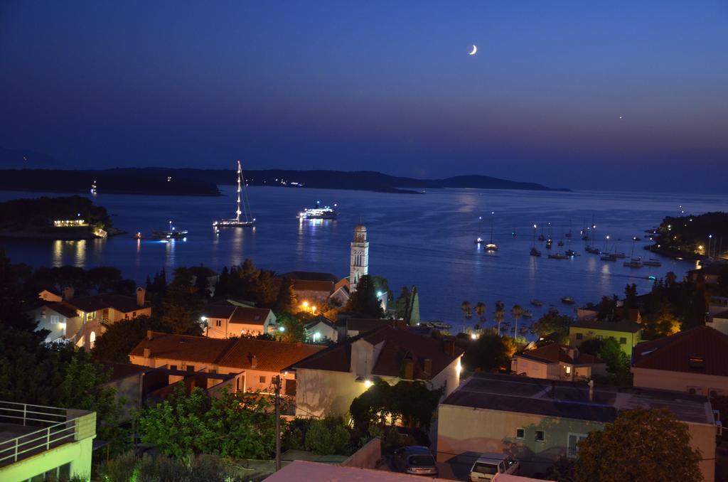 Apartments Ivusic Hvar Town Habitación foto