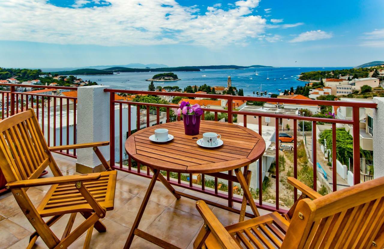 Apartments Ivusic Hvar Town Exterior foto