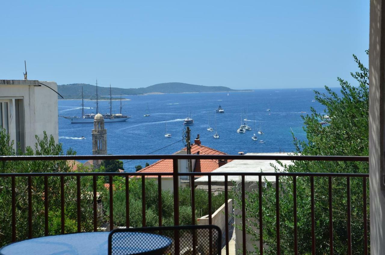Apartments Ivusic Hvar Town Exterior foto