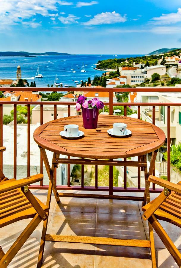 Apartments Ivusic Hvar Town Exterior foto